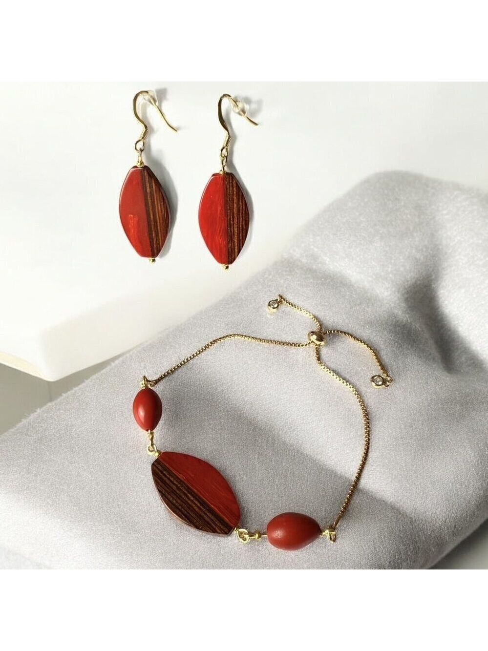 Wood Gold Tone Lariat Bracelet Earring Set
